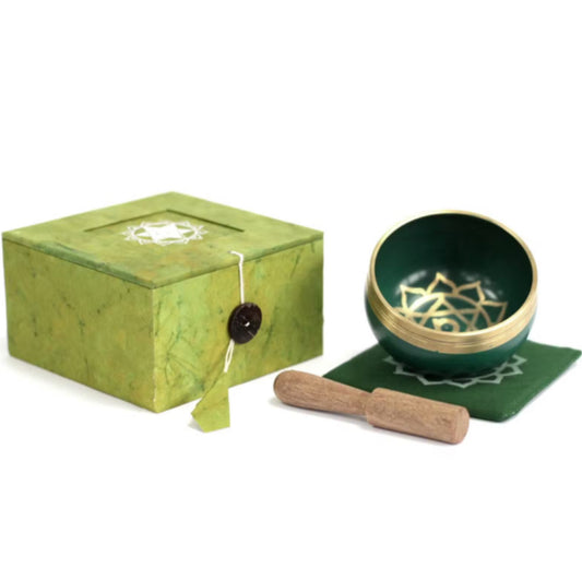 Green Heart chakra singing bowl for emotional healing and promoting love and compassion.